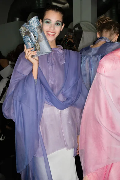 Look 14